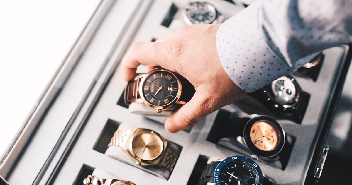 11 Mistakes to Avoid Doing With Your Watch - CoolDroid