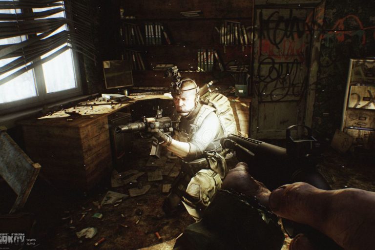 Becoming Invisible With the Escape From Tarkov Hacks